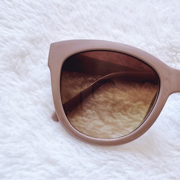 Mina Light Tan Chic Sunglasses - Picture 4 of 14